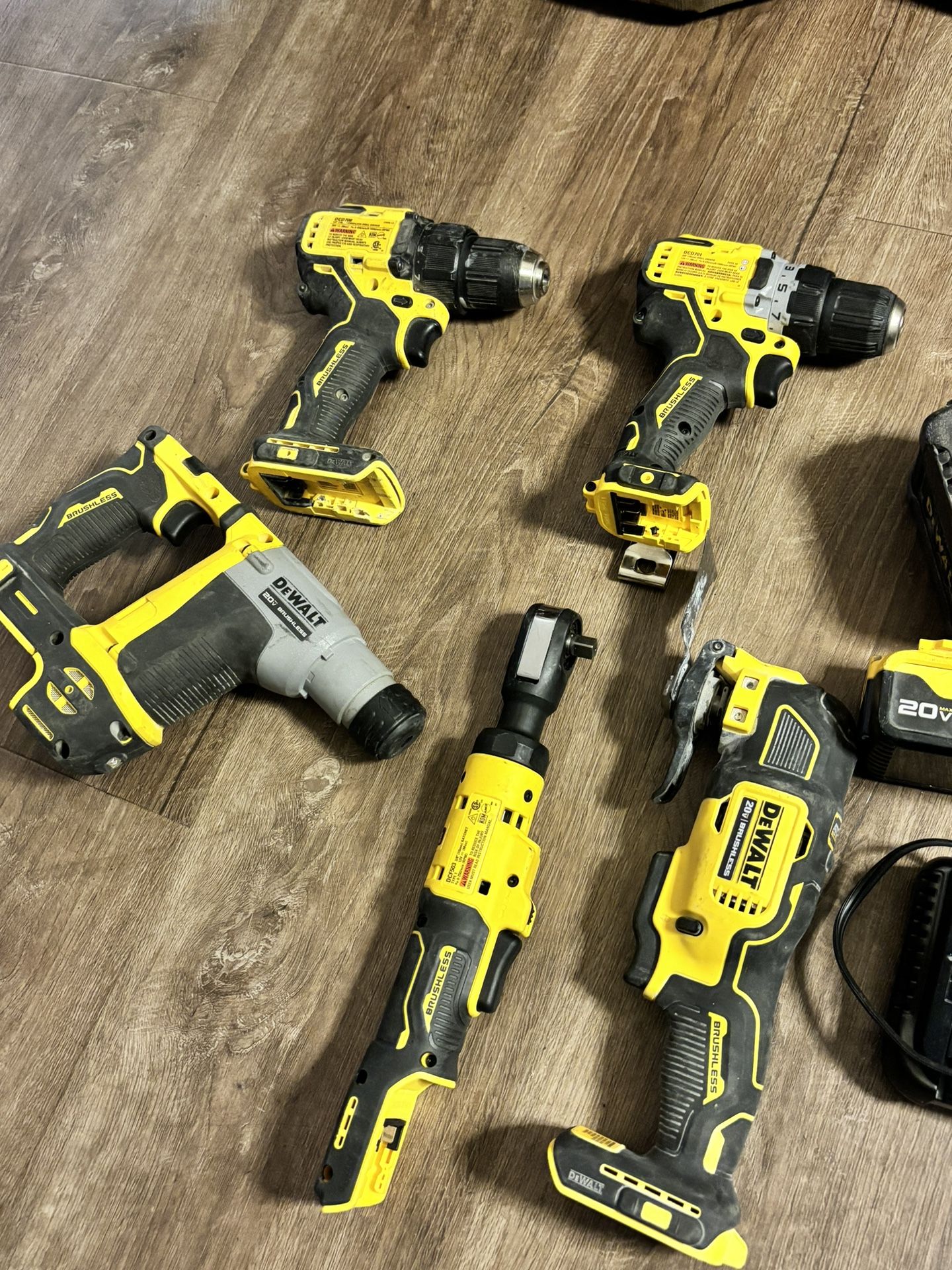 Dewalt 12 V Drill, Impact Multitool, Ratchet, Rotary Hammer, Two Batteries And Charger300$