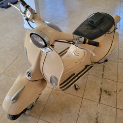 BOOM Electric scooter