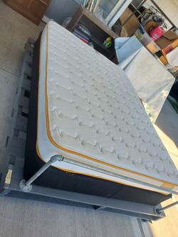 Full size bed frame PENDING PICK UP still available