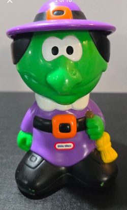 Little Tikes Scream Beams 1990's Cackling Witch Halloween Flashlight