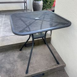 Metal Table 28”