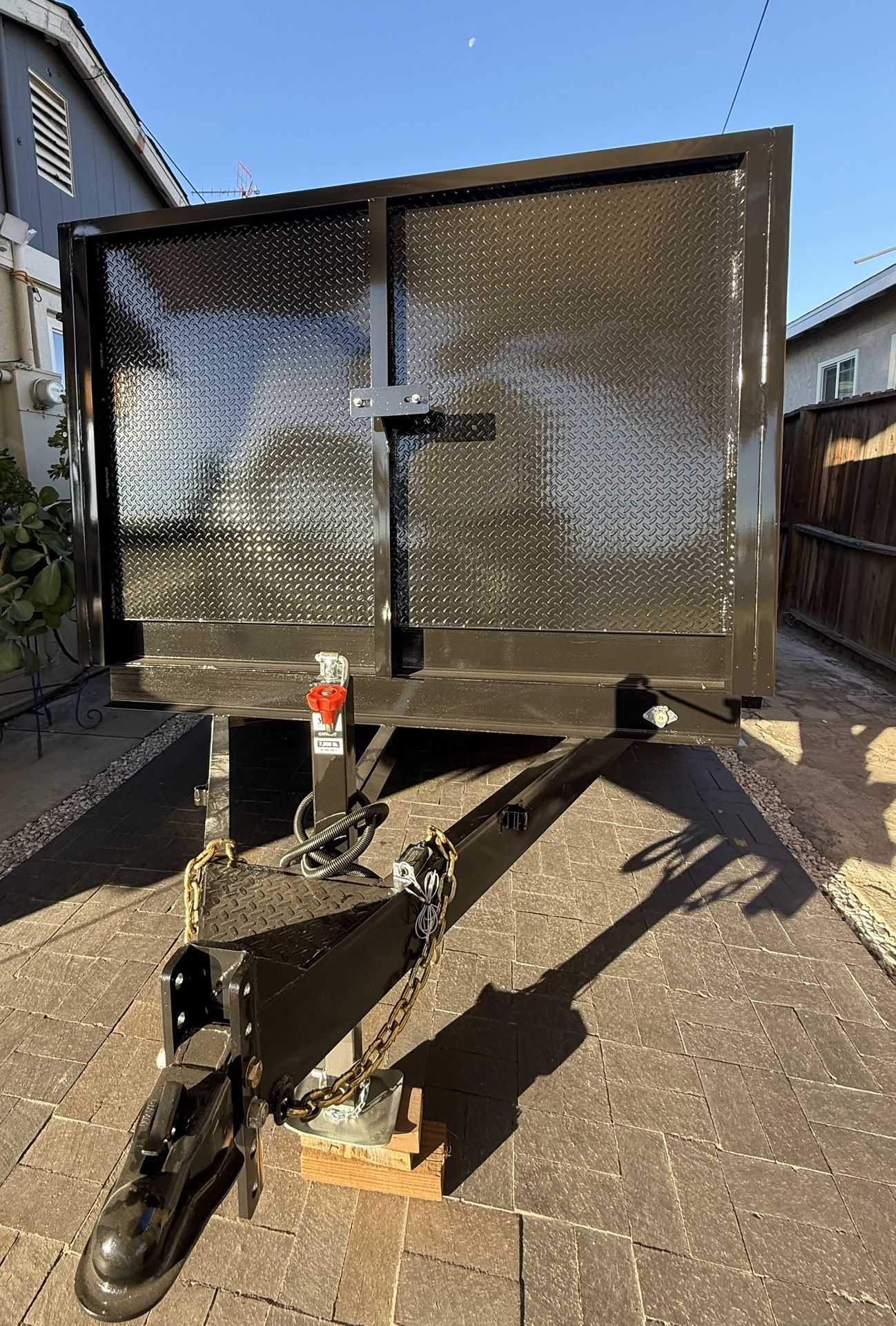 New Scissor Lift Hydraulic Dump Trailer with Ramps And More…