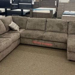 Hoylake Sectional , Secccional,,couch , Sofa ,,