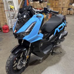 200cc Adventure, Gas Scooter