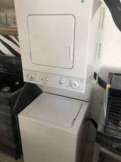 Kenmore 24” stackable washer and gas dryer