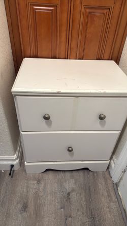 2 drawer wooden dresser