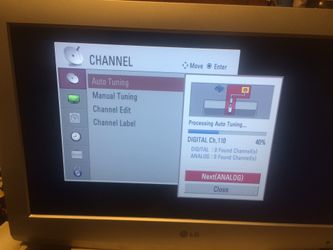 Lg flat screen tv monitor 26””