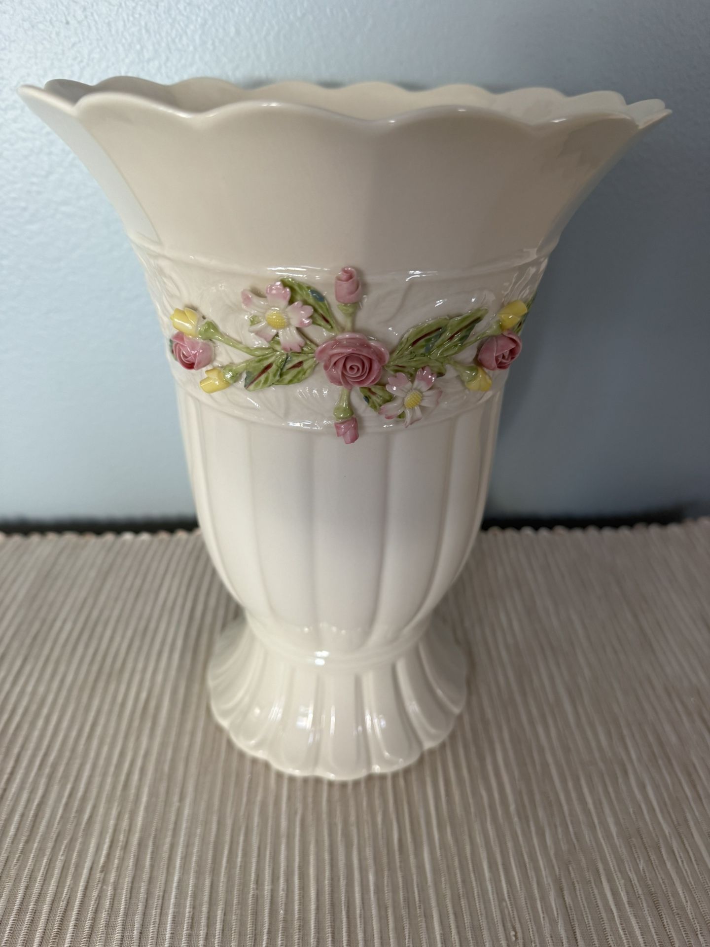 VASE Belleek Tree Of Life 2001 Limited Edition