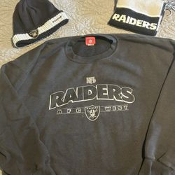 Raiders, Sweatshirt, Scarf, And Beanie