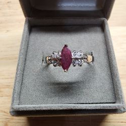 (Rare Find) Sterling Silver - Natural Ruby/Diamonds Ring 
