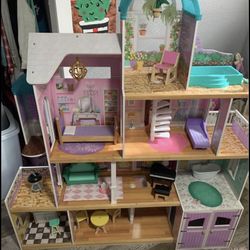 Doll House 