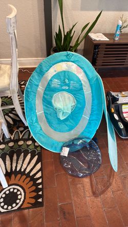 Swimming float with shade for infants to two years