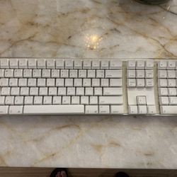 Genuine Apple Wireless Bluetooth Keyboard A1016