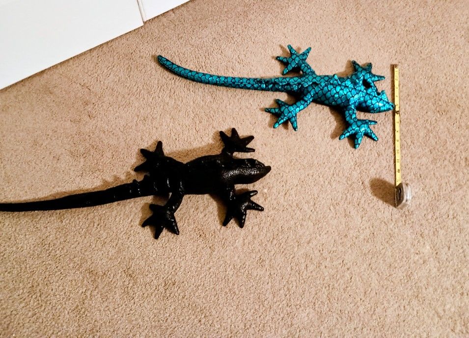 Beany Stuffed Bearded Dragon 25"X10"