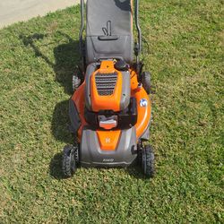 Husqvarna AWD 22" Self-Propelled Lawn Mower – Honda Engine – $250 OBO