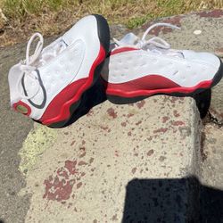 Air Jordan 13 Cherry 