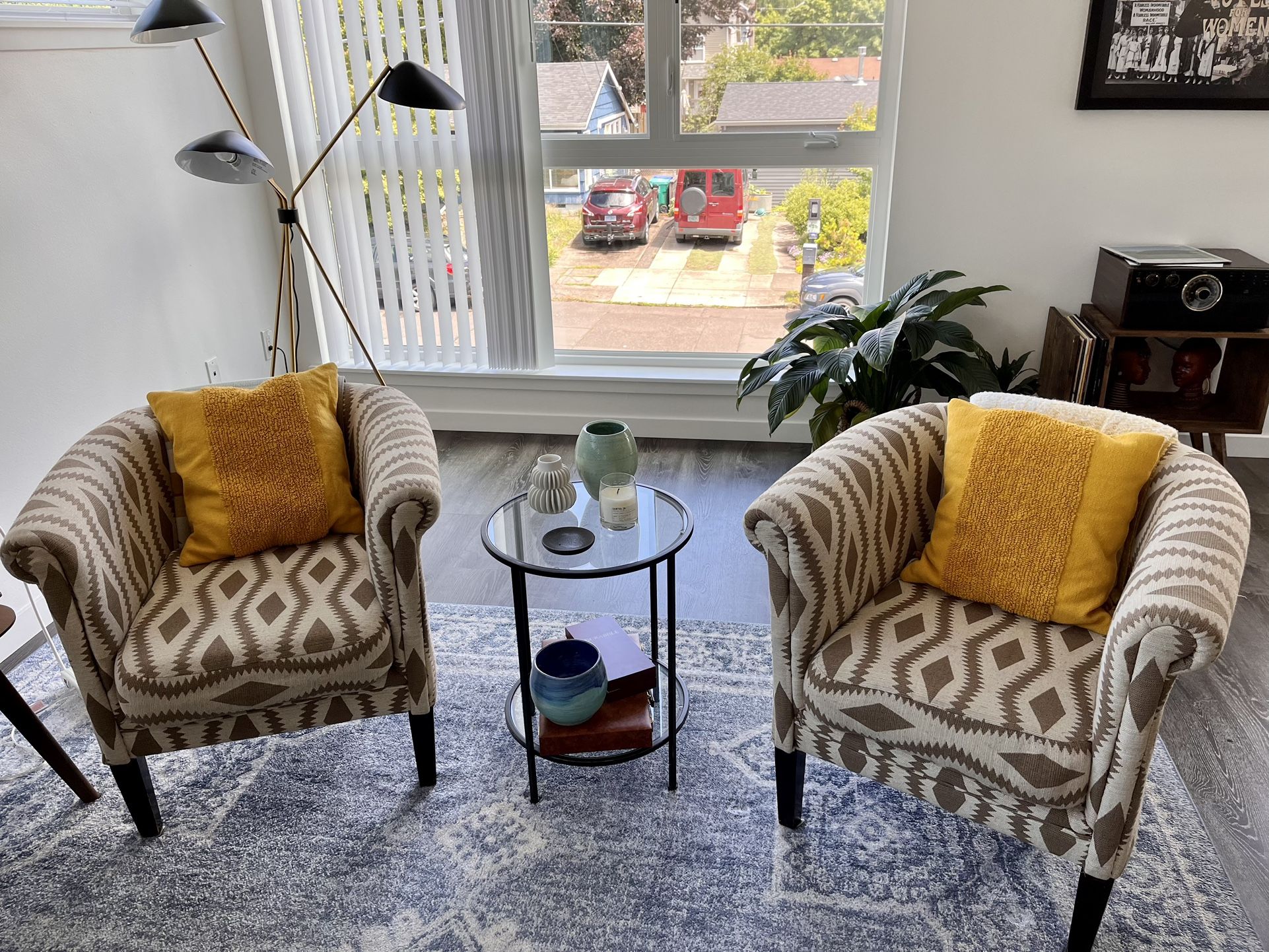 Set Vintage Arm Chairs