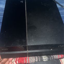 2 Playstation 4s