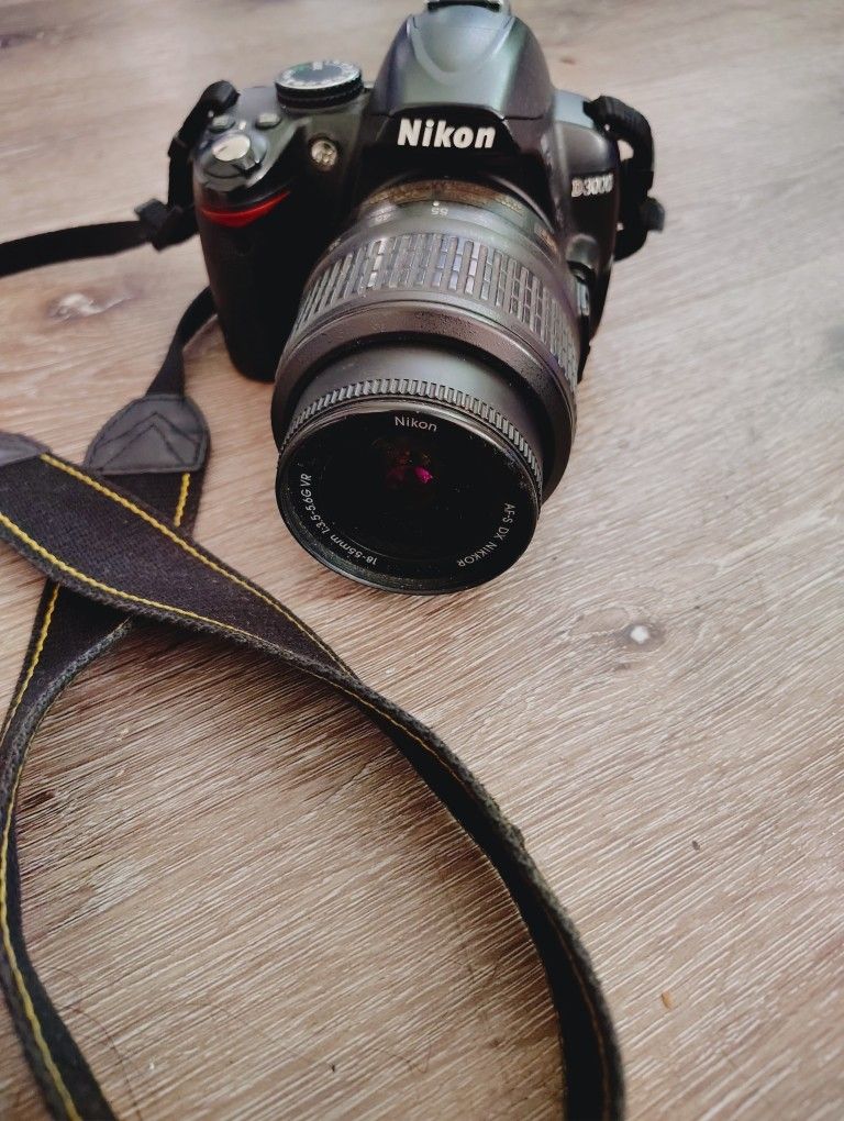 Nikon D3000