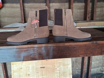 Blondo Women's Coppa Chelsea Brown Suede Ankle Lug Boots