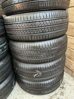 225/60r16  Kuhmo tires en excelentes conditiones de Vida las 4