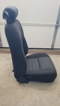 🔥 Ford Mustang OEM Cloth Front Bucket Seat Manual Track Pony Logo Interior Carseat Chair 👀

Overall Pre-Owned Condition ✅️ 

Original Price: Unknown