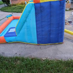 Sportspower  Inflatable Pool  & Slide 