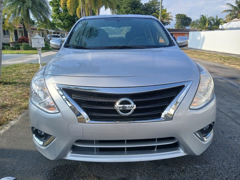 2019 Nissan Versa