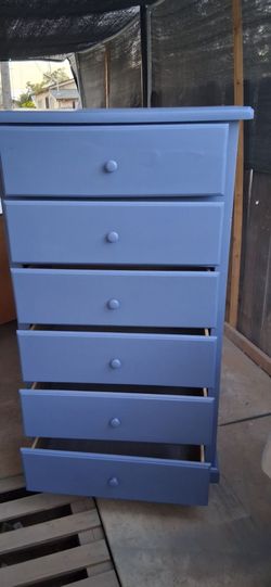Large Blue Dresser With 6 Drawers.