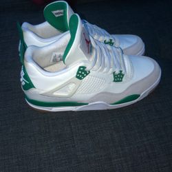 Jordan 4 SB Pine Green  