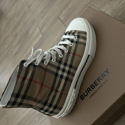 Burberry Shoes 