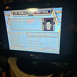 LG  Liquid Crystal Display Retro Gaming TV 26"