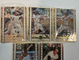 Willie Mays Metallic Impressions Metal Card Set w/ Tin Box