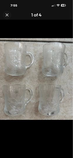 Arcoroc Canterbury Crocus Mugs 10 oz Embossed Clear Glass Set of 4