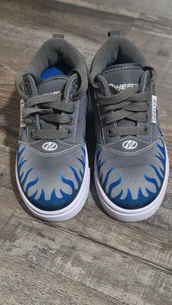 Heelys skater shoes youth