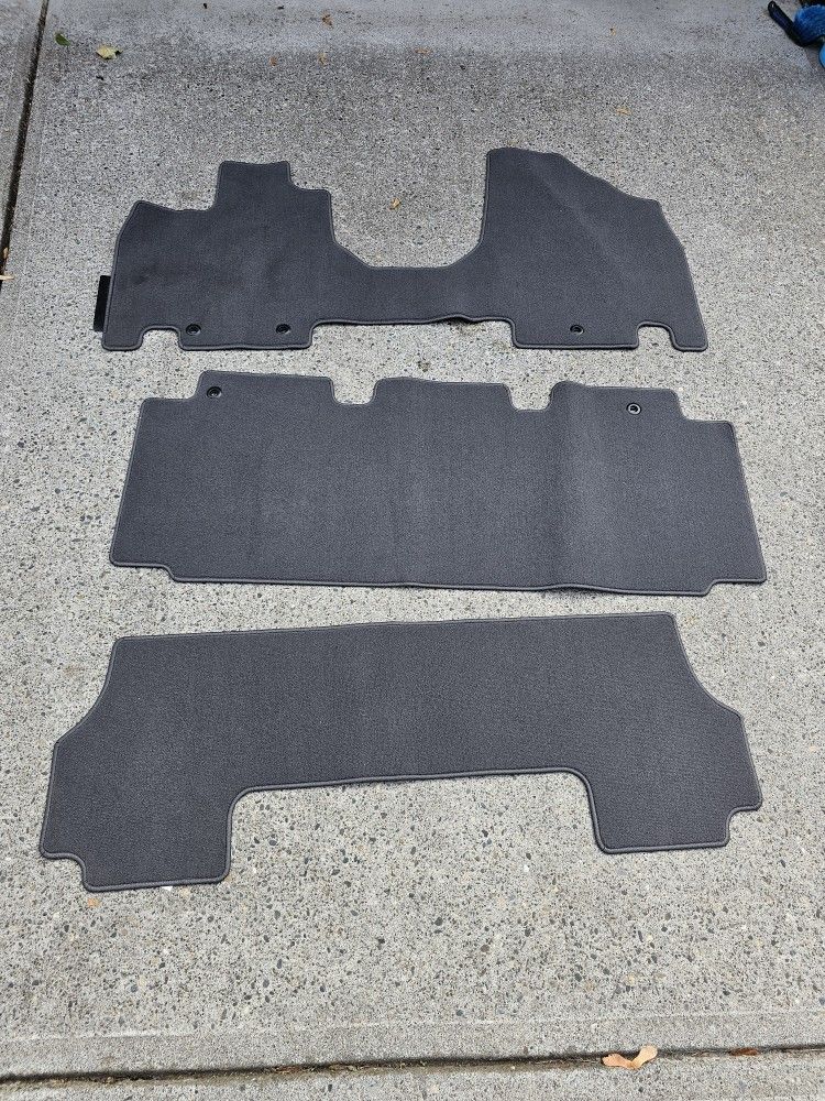 2011 - 2017 Honda Odyssey carpet floor mats