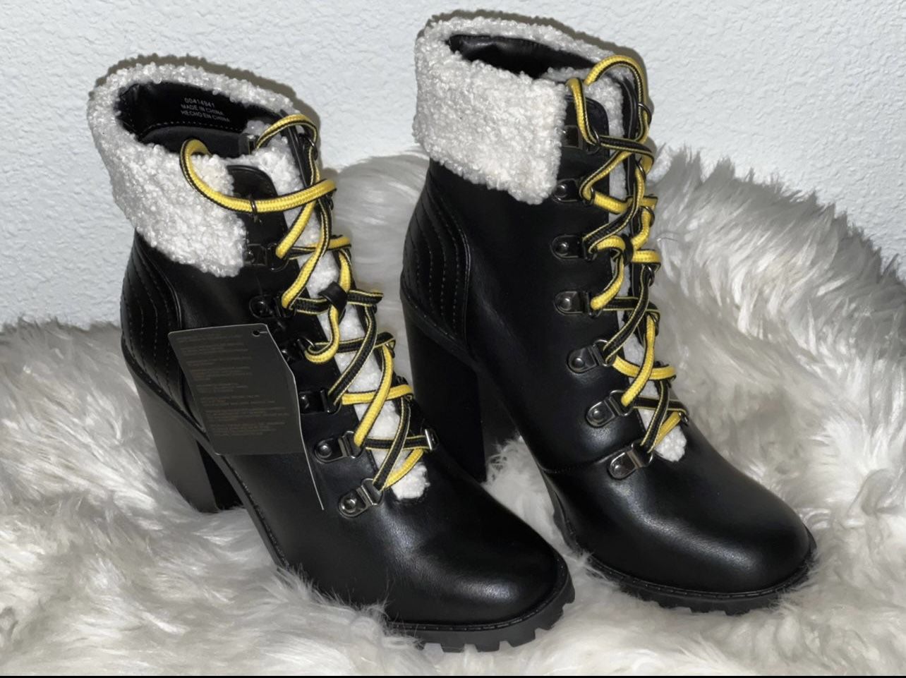 FOREVER 21 Winter Boots