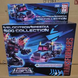 Transformers Legacy Velocitron Speedia Leader Scourge Black Convoy In-Hand