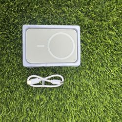 Portable 10,000mAh / 38Wh Power Bank – Fast & Safe Charging