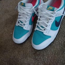 Sz 11.5 Nike Dunks