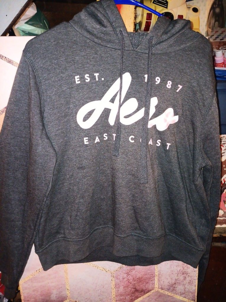 Women's Gray Pull Over Aero Hoodie Medium