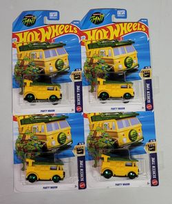 Hot Wheels TMNT Party Wagon Lot of 4