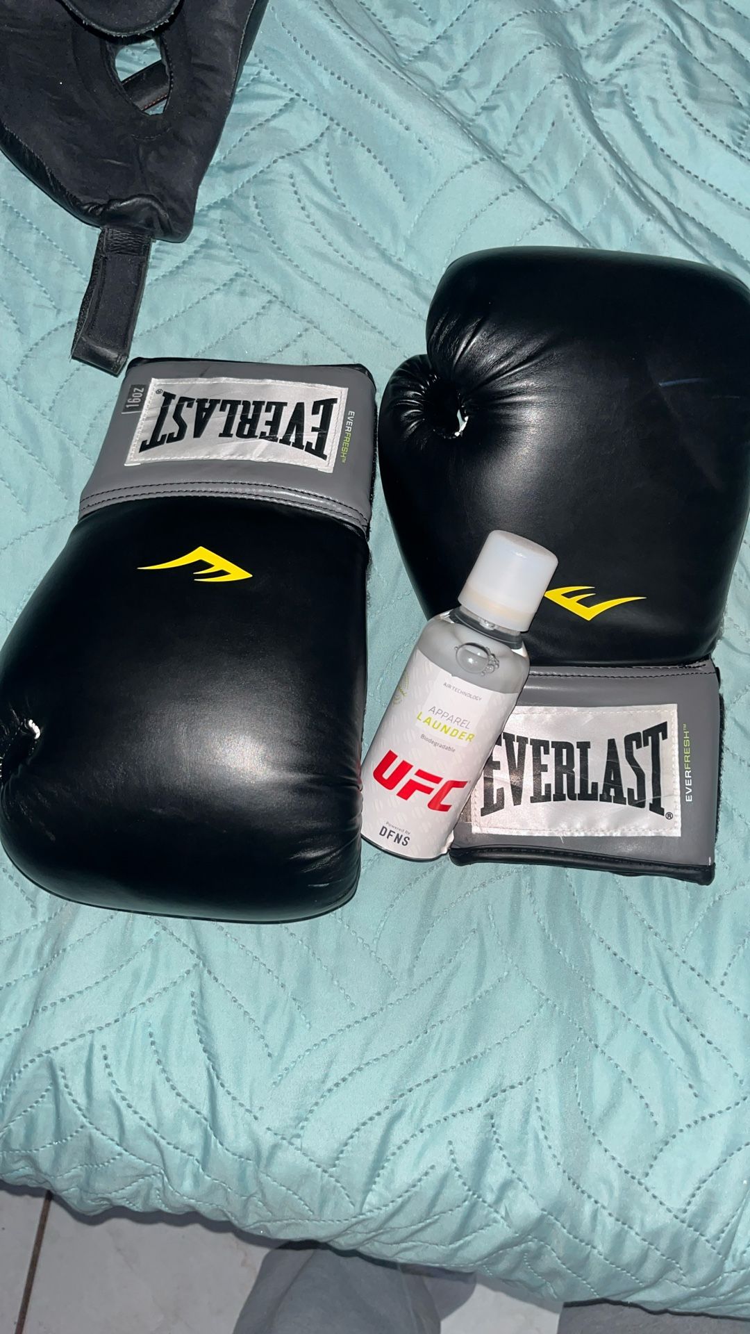everlast boxing gloves