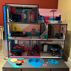 LOL Dollhouse 