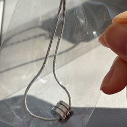 Stainless steel exquisite transfer pendant, titanium steel necklace, simple collar chain