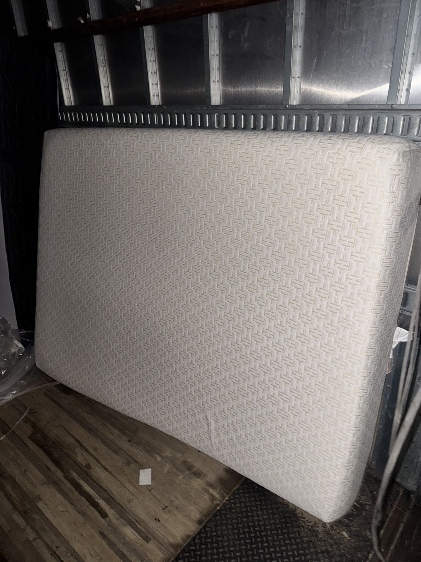 Queen Plush Mattress 