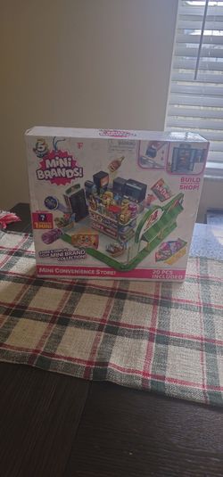 1) Mini Brands – Mini Convenience Store Playset (20 Pieces)