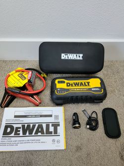 Dewalt 2500 peak Amp Automotive Jump Stater With Usb Power Bank