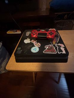 Playstation 4 Slim + Controller
