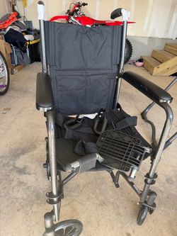 Transport wheelchair